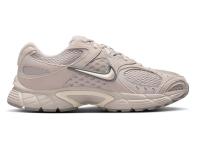 Кроссовки женские NIKE W V5 RNR бежевый II6294-201