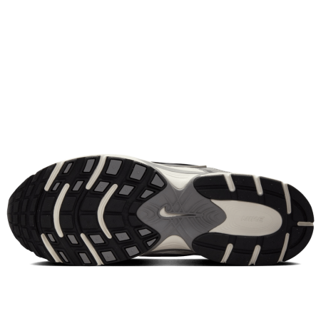 Кроссовки мужские NIKE V5 RNR белый/серый HJ5228-009