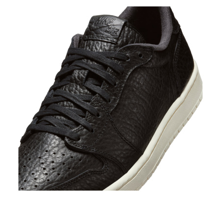 Кроссовки мужские NIKE AIR JORDAN 1 RETRO LOW NS черный 848775-005