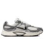 Кроссовки мужские NIKE V5 RNR белый/серый HJ5228-009