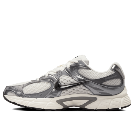 Кроссовки мужские NIKE V5 RNR белый/серый HJ5228-009
