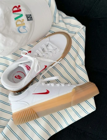 Кроссовки женские Nike Court Legacy Lift белый FV5526-103