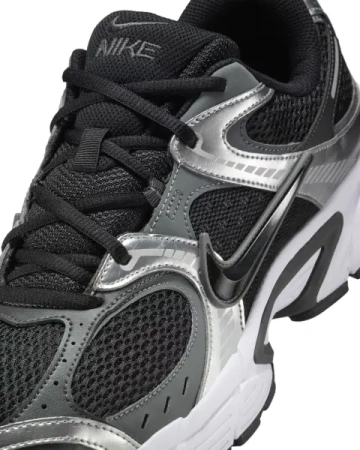 Кроссовки мужские NIKE V5 RNR черный/серый HJ5228-004