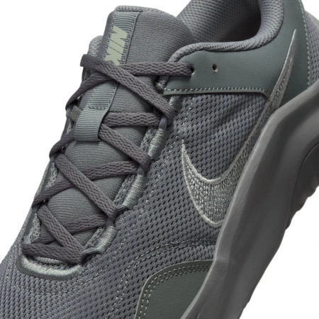 Кроссовки мужские NIKE LEGEND ESSENTIAL 3 серый DM1120-012