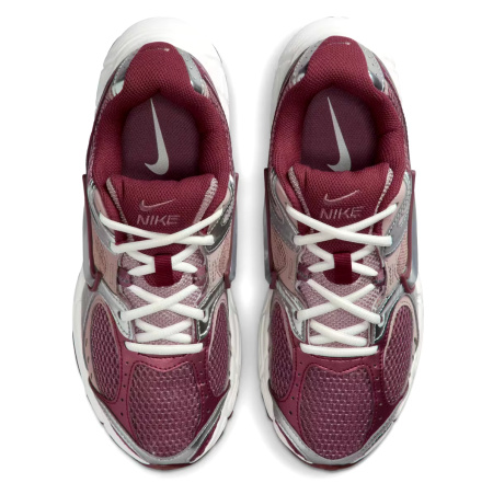 Кроссовки женские NIKE W V5 RNR бордовый HQ7901-200