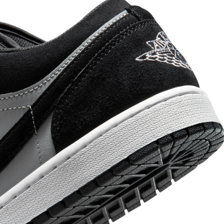 Кроссовки мужские NIKE AIR JORDAN 1 LOW черный 553558-048