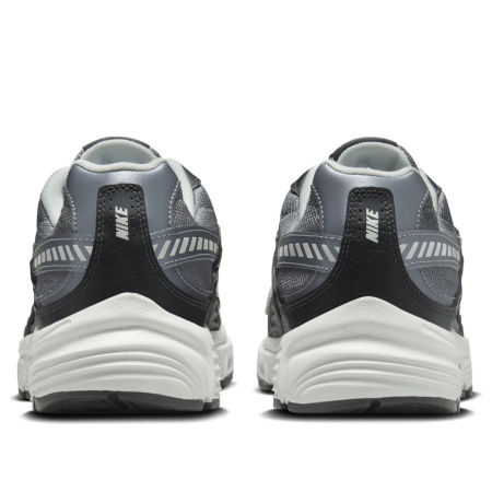 Кроссовки мужские NIKE INITIATOR черный IB3083-001