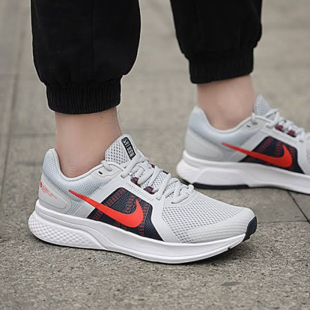 Кроссовки мужские NIKE RUN SWIFT 2 белый CU3517-006